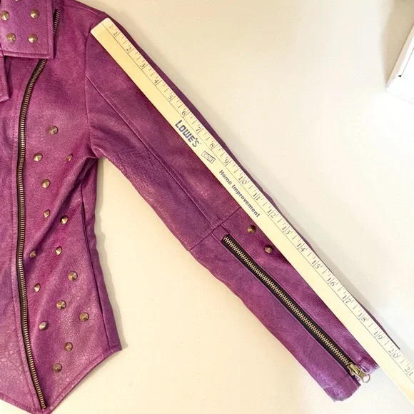 Disney Store NWOT Descendants 2 Mal CosPlay Faux Leather Studded Purple Jacket - Picture 5 of 11